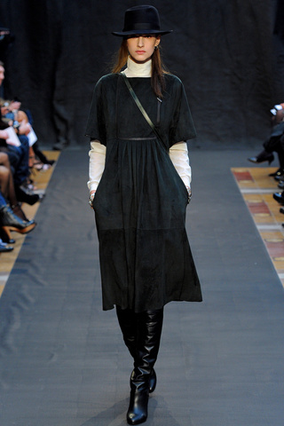 herm__s___pasarela_426323480_320x480