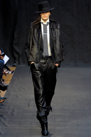 herm__s___pasarela_894954501_320x480