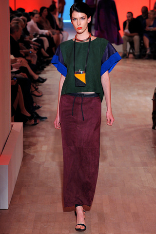 herm__s___pasarela_112043740_320x480