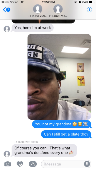 Invita a un desconocido por error a la cena de Acción de Gracias y él va igualmente