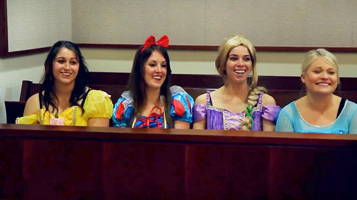 Juicio con personajes Disney