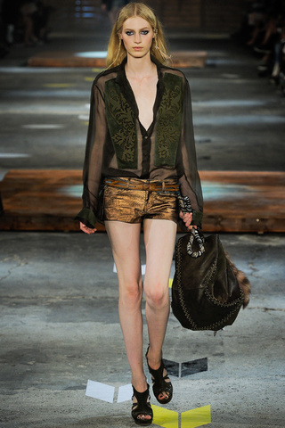 just_cavalli___pasarela_316830511_320x480