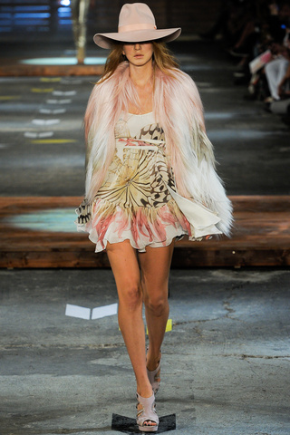 just_cavalli___pasarela_415794646_320x480