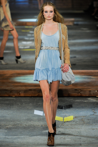 just_cavalli___pasarela_728688099_320x480