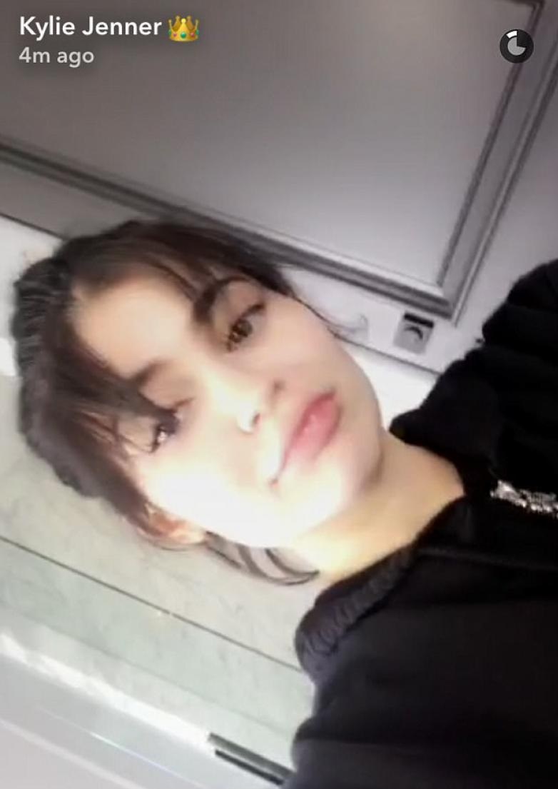 Kylie Jenner se quita la peluca 