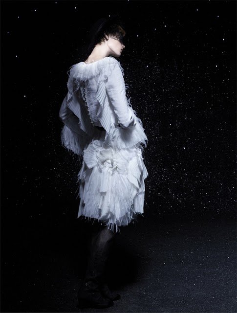 chanel-haute-couture-autumn-2011-lookbook-120711-5