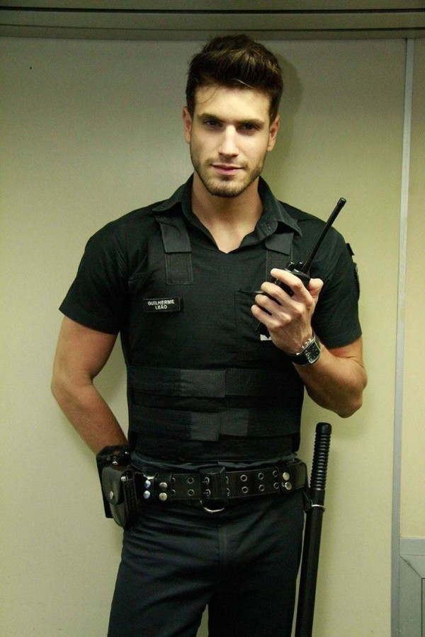 Los policias mas guapos y sexis 