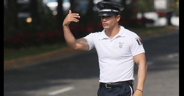 Los policias mas guapos y sexis 