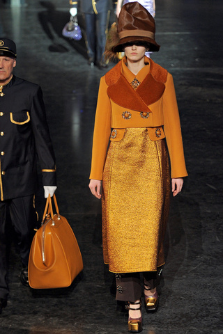 louis_vuitton___pasarela_774765674_320x480