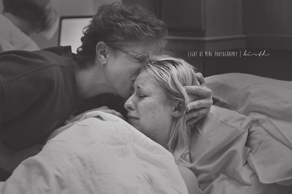 Madres en el parto de sus hijas