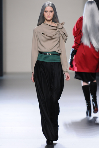 mar__a_barros___pasarela_844354094_320x480