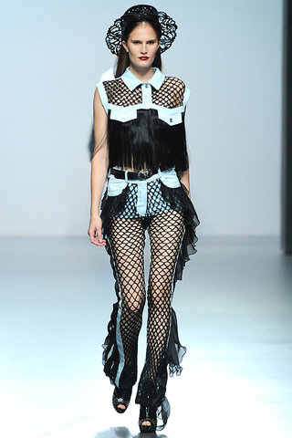 maria_escote___pasarela_764865997_320x480