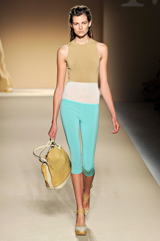 max_mara___pasarela_838740290_320x480