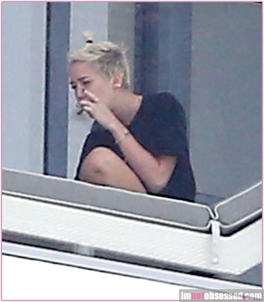 Miley Cyrus fumando marihuana