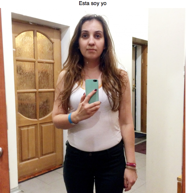 La misma chica en 11 probadores