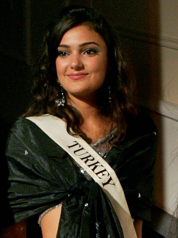 Merve Büyüksaraç, modelo detenida