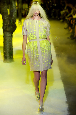 moncler_gamme_rouge___pasarela_975003939_320x480