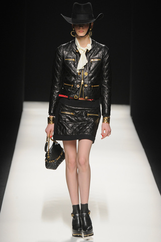 moschino____pasarela__700812981_320x480