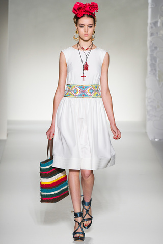 moschino___pasarela_262617564_320x480