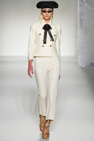 moschino___pasarela_306585155_320x480