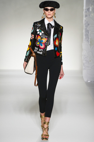 moschino___pasarela_753631635_320x480