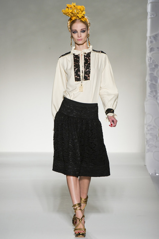 moschino___pasarela_819357970_320x480
