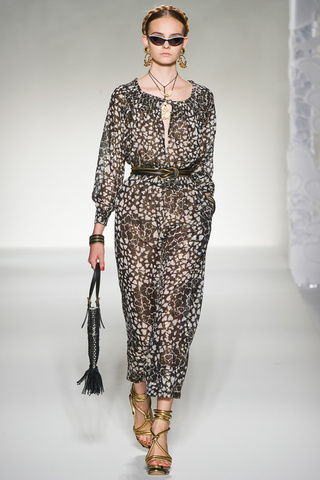 moschino___pasarela_896414787_320x480