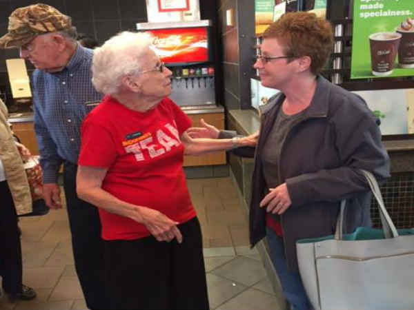 Mujer de 94 años trabajadora de McDonalds
