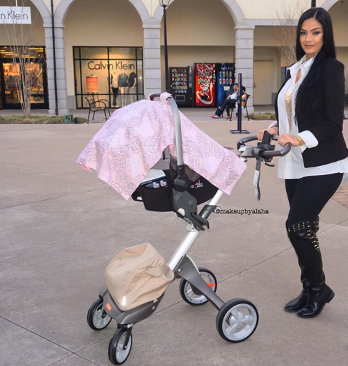 Mujer se maquilla en su parto