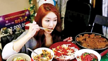 muk-bang, moda de exhibirse comiendo