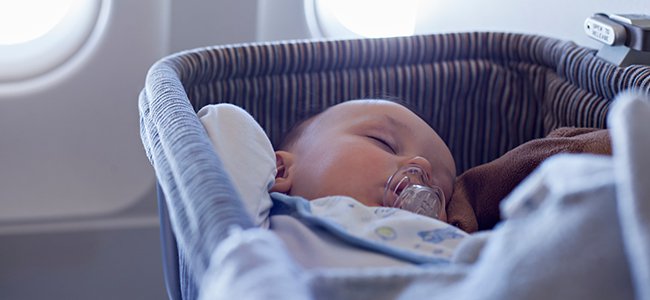 Nace un bebé en un avión 