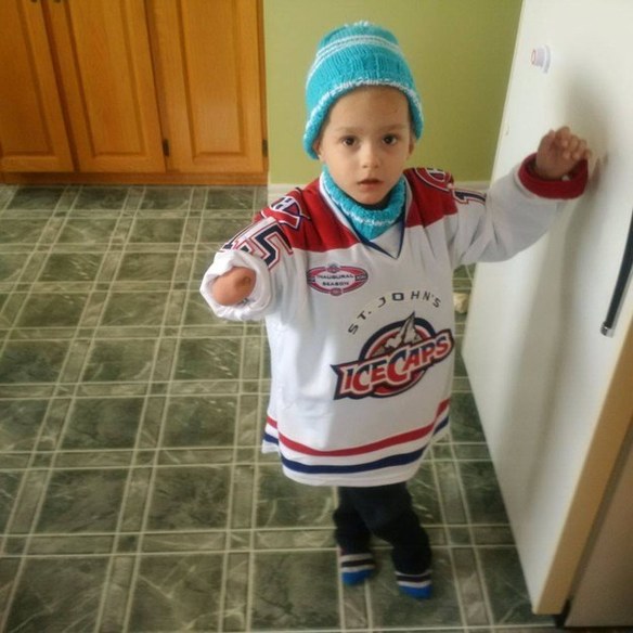 Abuelo y nieto adoptivo con la misma discapacidad