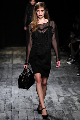 nina_ricci___pasarela__181947536_320x480