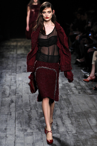 nina_ricci___pasarela__259697215_320x480