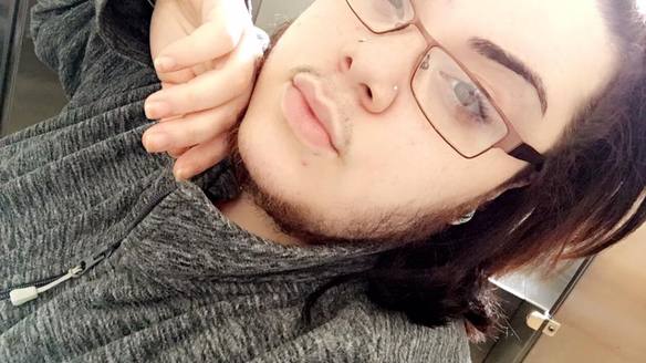 Esta chica decidió aceptar el vello en su cara