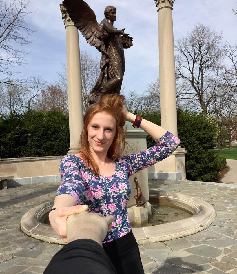 Palo selfie de brazo humano