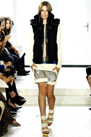 pedro_lourenco___pasarela_390497202_320x480