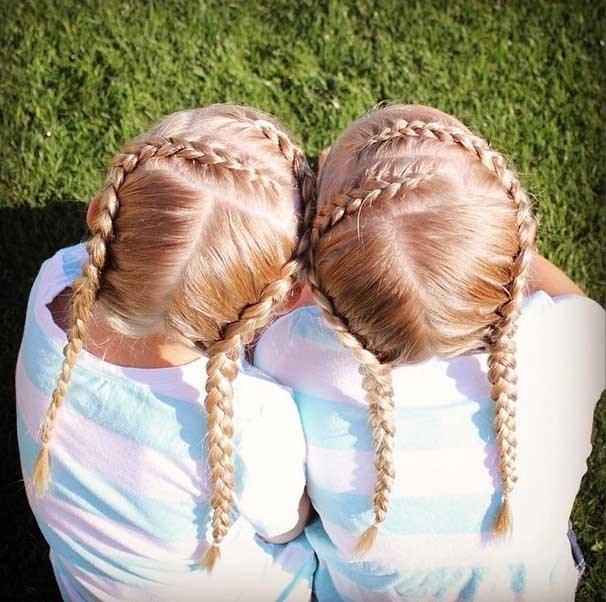 Gemelas famosas por sus peinados