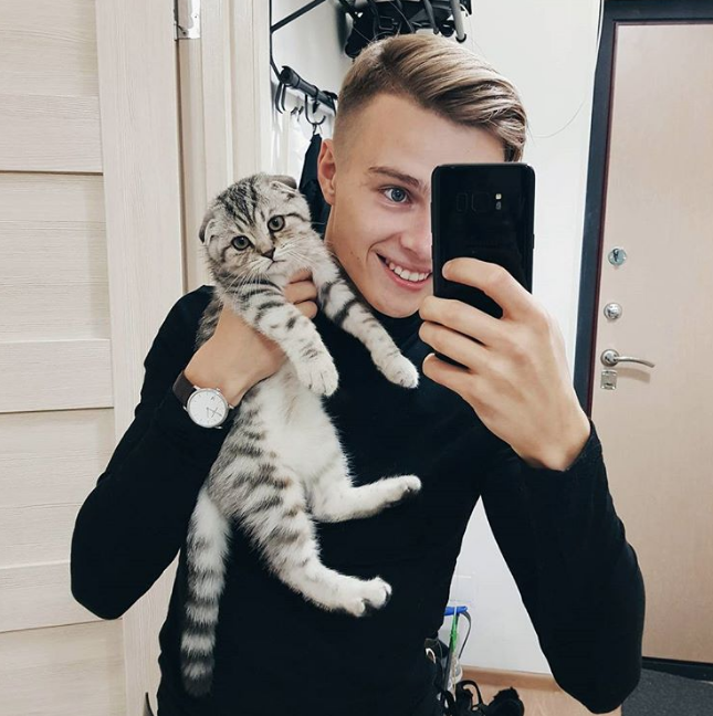 El policía ruso más guapo 