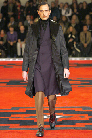 prada_menswear___pasarela_267071157_320x480