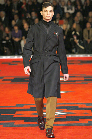 prada_menswear___pasarela_845550540_320x480