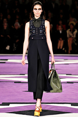 prada___pasarela_962113316_320x480