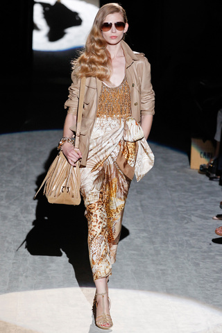 salvatore_ferragamo___pasarela_637125883_320x480