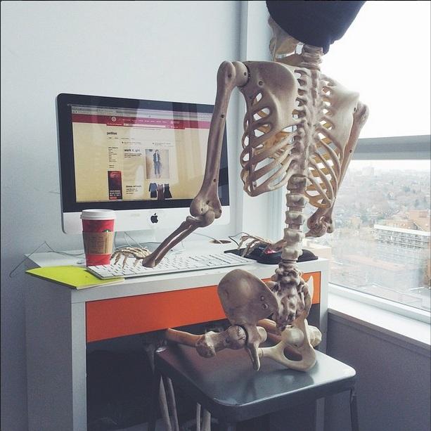 Skellie, el esqueleto de Instagram