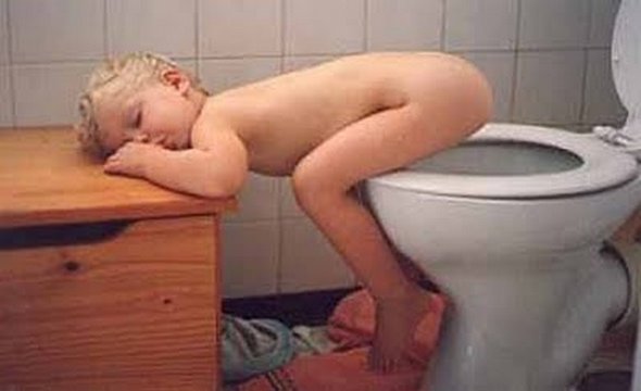 Niños durmiendo en sitios extraños