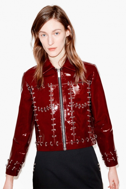 Tendencia piercings en la ropa