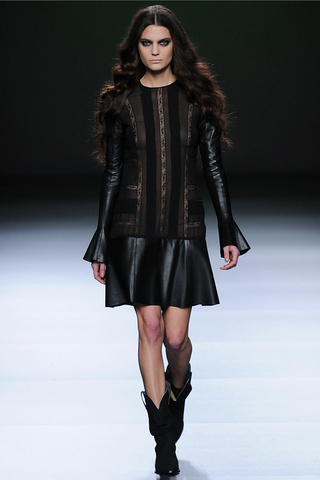 teresa_helbig___pasarela_474007356_320x480