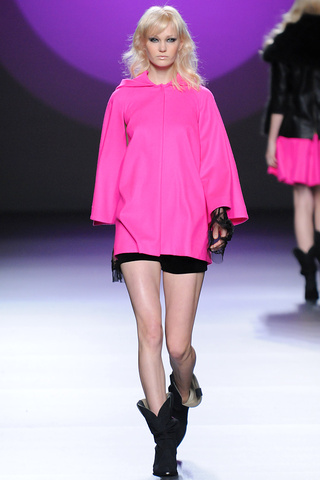 teresa_helbig___pasarela_516942159_320x480