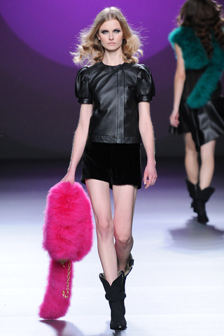 teresa_helbig___pasarela_792129891_320x480