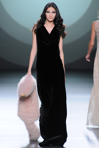 teresa_helbig___pasarela_989922351_320x480